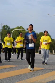 Runner Photo 2383300