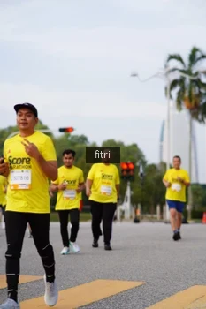 Runner Photo 2384574
