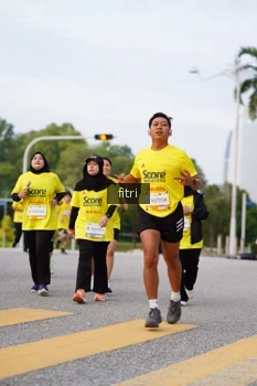 Runner Photo 2384669