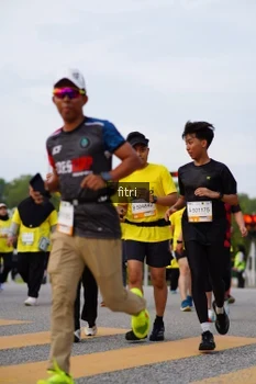 Runner Photo 2384691
