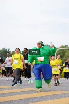 Runner Photo 2384993