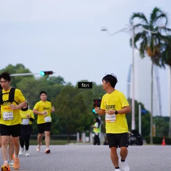 Runner Photo 2386345