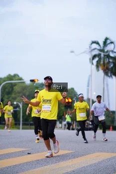Runner Photo 2386596
