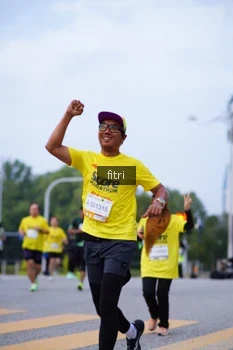 Runner Photo 2386640