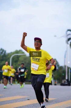 Runner Photo 2386642