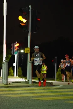 Runner Photo 2393043