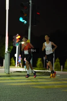 Runner Photo 2393052