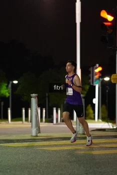 Runner Photo 2393080