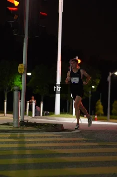 Runner Photo 2393305