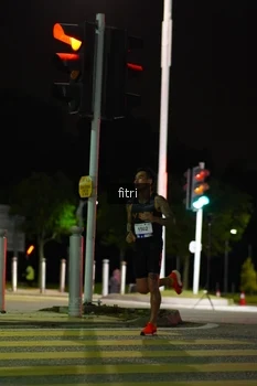 Runner Photo 2393326