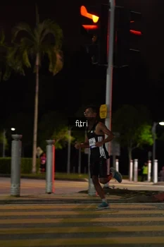 Runner Photo 2393348