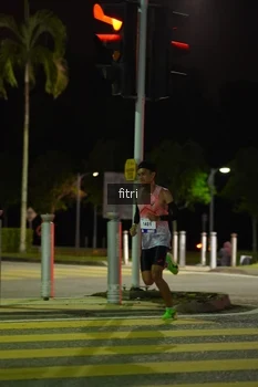 Runner Photo 2393354