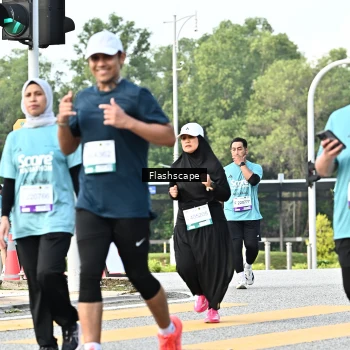 Runner Photo 2393933