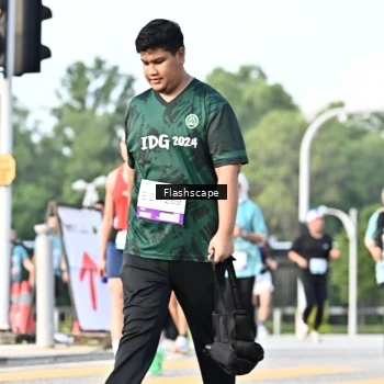 Runner Photo 2393955