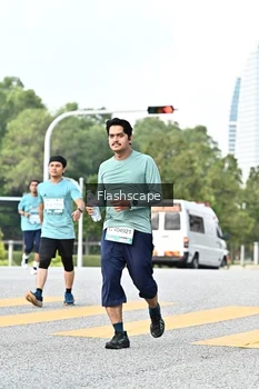 Runner Photo 2394291