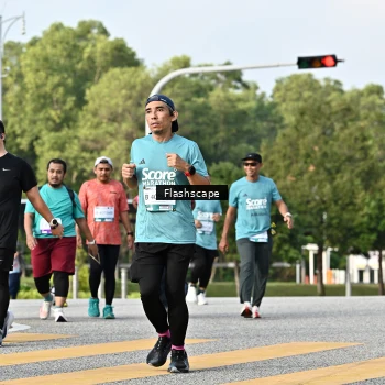 Runner Photo 2394445