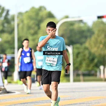 Runner Photo 2394484
