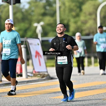 Runner Photo 2394530