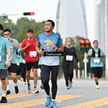Runner Photo 2394933