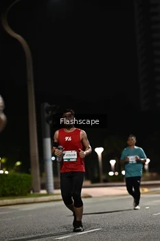 Runner Photo 2395840