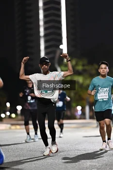 Runner Photo 2395849