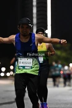 Runner Photo 2395854