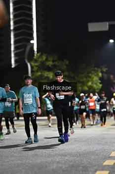 Runner Photo 2395873