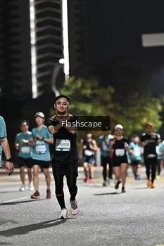 Runner Photo 2395879