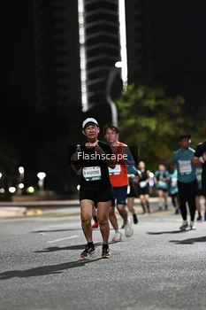 Runner Photo 2395886