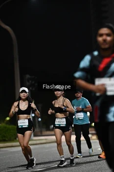Runner Photo 2395906