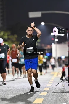 Runner Photo 2395917