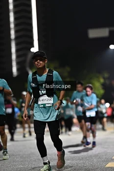 Runner Photo 2395944