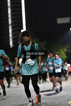 Runner Photo 2395945