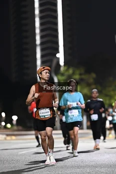 Runner Photo 2395949