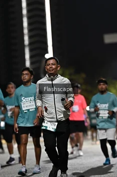 Runner Photo 2395987