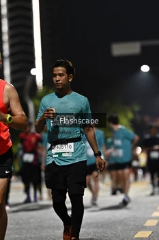 Runner Photo 2395998