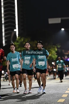 Runner Photo 2396002