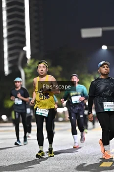 Runner Photo 2396005
