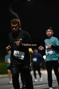 Runner Photo 2396021