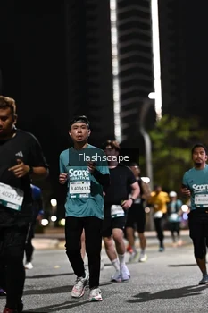 Runner Photo 2396022