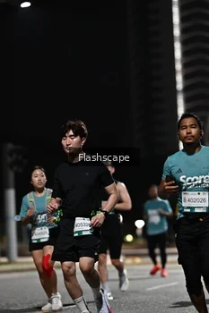 Runner Photo 2396024