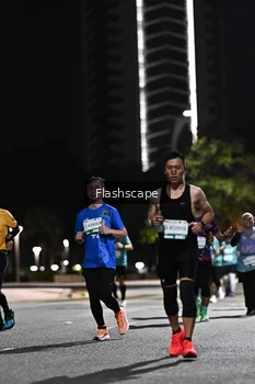 Runner Photo 2396033
