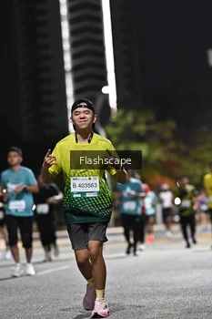 Runner Photo 2396051