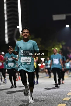 Runner Photo 2396055