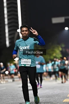 Runner Photo 2396072