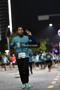 Runner Photo 2396073