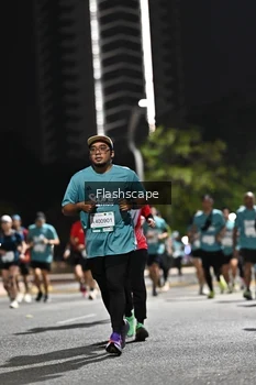 Runner Photo 2396078