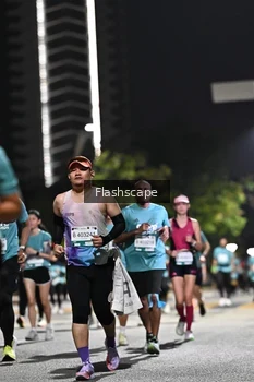 Runner Photo 2396087