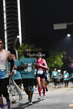 Runner Photo 2396090