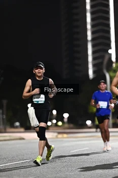 Runner Photo 2396093